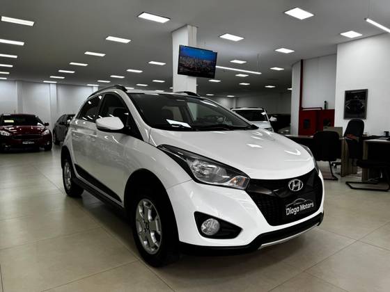 HYUNDAI HB20X 1.6 16V PREMIUM FLEX 4P AUTOMÁTICO HYUNDAI HB20X 1.6 16V PREMIUM FLEX 4P AUTOMÁTICO